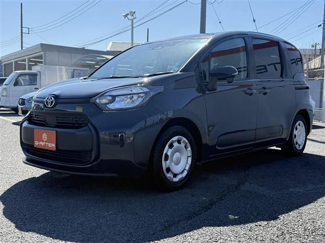 TOYOTA SIENTA HYBRID 2023 Image 31