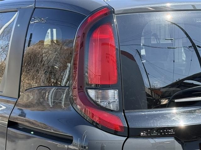 TOYOTA SIENTA HYBRID 2023 Image 31