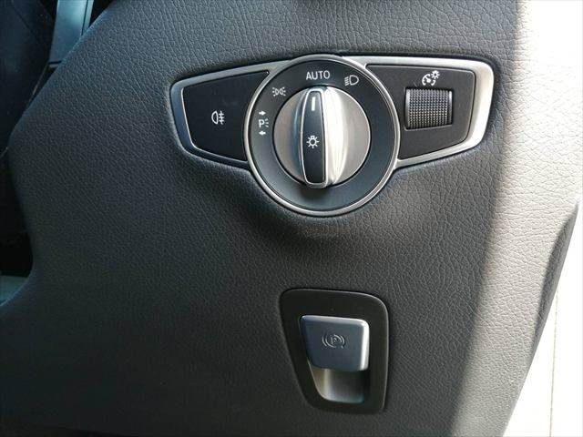 MERCEDES BENZ EQC 2021 Image 31