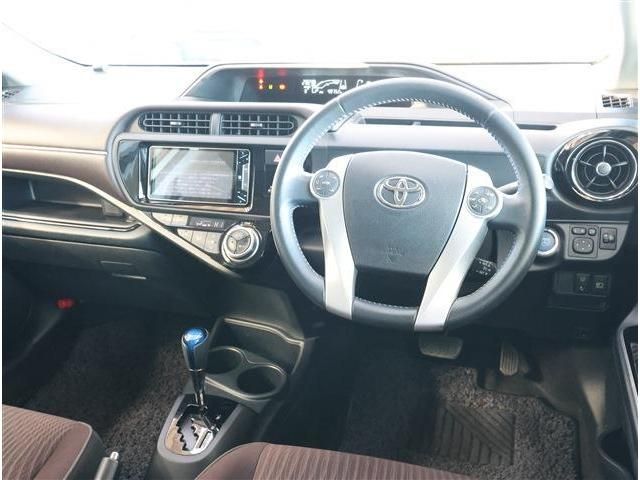 TOYOTA AQUA 2017 Image 31