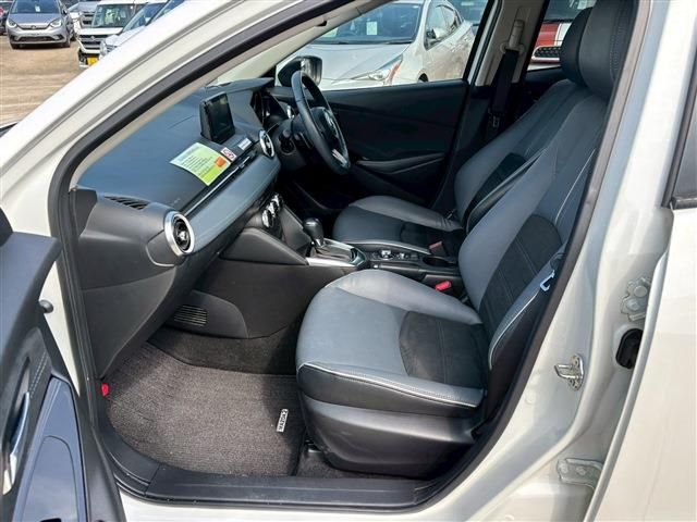 MAZDA 2 2019 Image 31