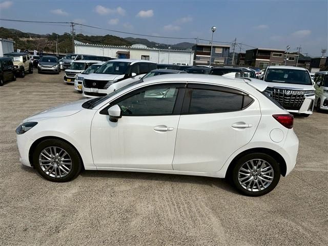 MAZDA 2 2019 Image 31