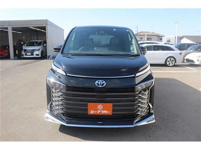 TOYOTA VOXY HYBRID 2022 Image 31