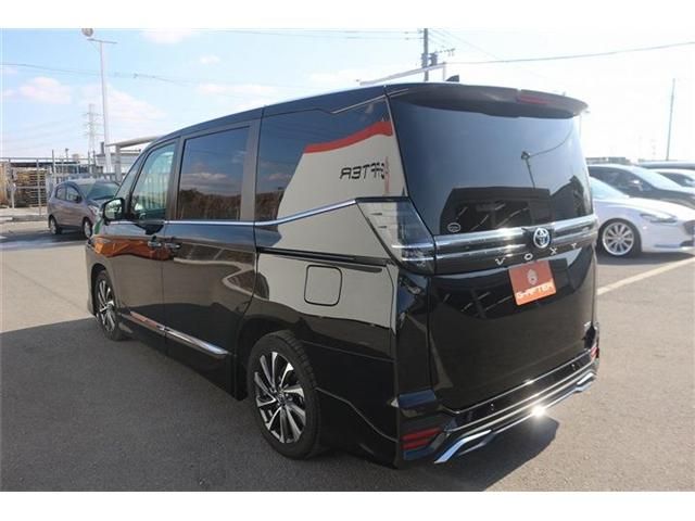 TOYOTA VOXY HYBRID 2022 Image 31