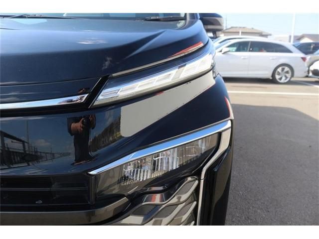 TOYOTA VOXY HYBRID 2022 Image 31