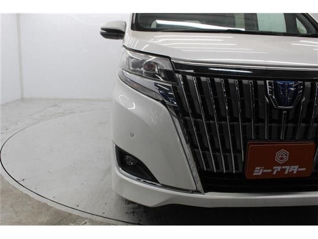 TOYOTA ESQUIRE HYBRID 2018 Image 31