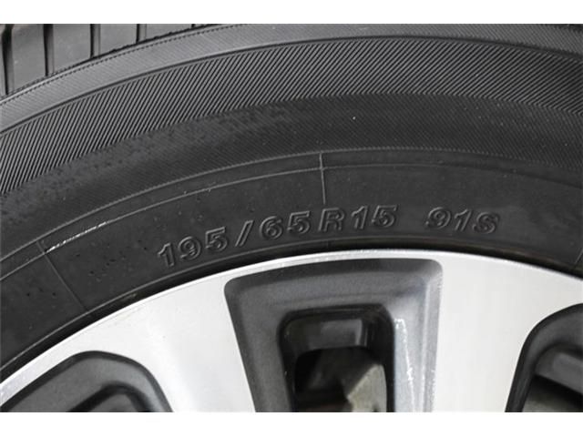 TOYOTA ESQUIRE HYBRID 2018 Image 31