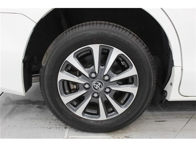 TOYOTA ESQUIRE HYBRID 2018 Image 31