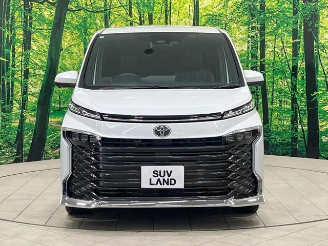 TOYOTA VOXY HYBRID 2025 Image 31