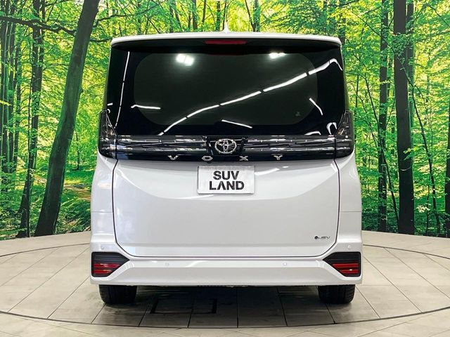 TOYOTA VOXY HYBRID 2025 Image 31