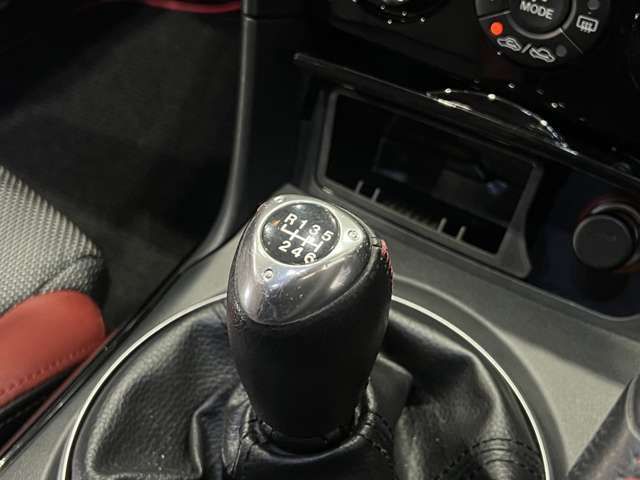 MAZDA RX-8 2012 Image 31