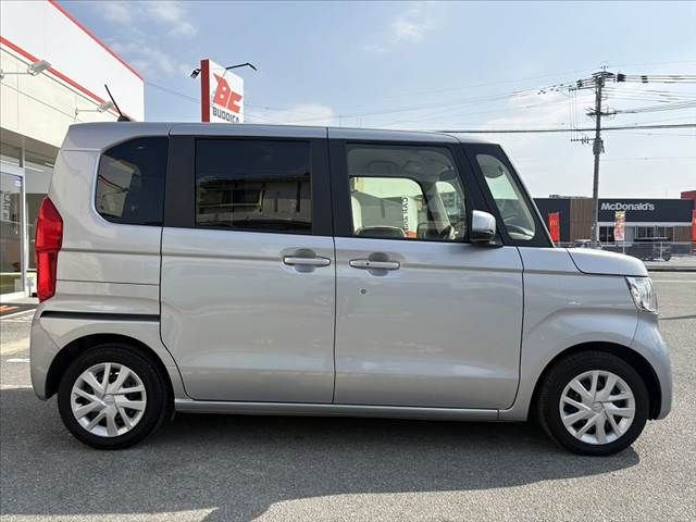 HONDA N BOX 2022 Image 31