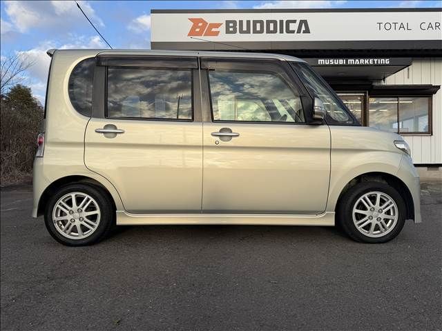 DAIHATSU TANTO CUSTOM 2010 Image 31