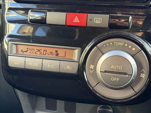 DAIHATSU TANTO CUSTOM 2010 Image 31