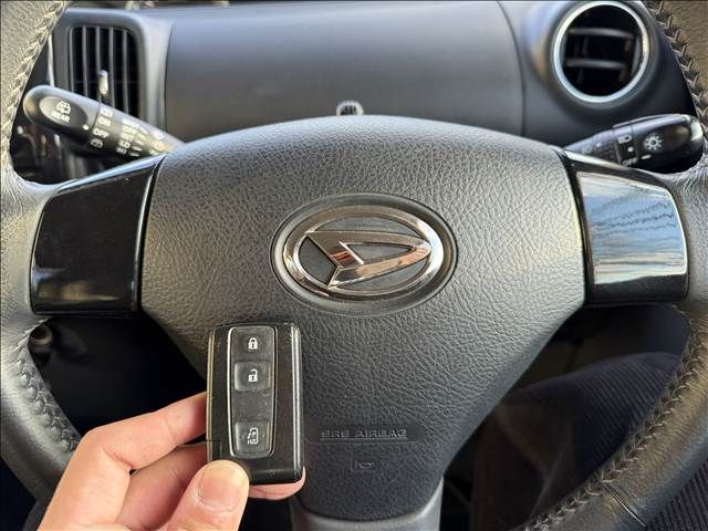 DAIHATSU TANTO CUSTOM 2010 Image 31