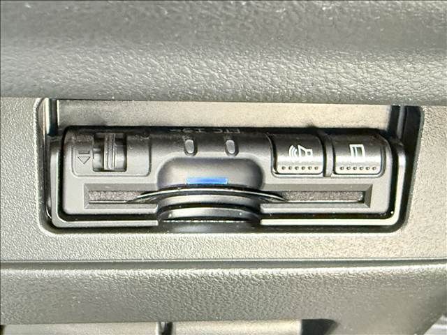 NISSAN JUKE 2017 Image 31