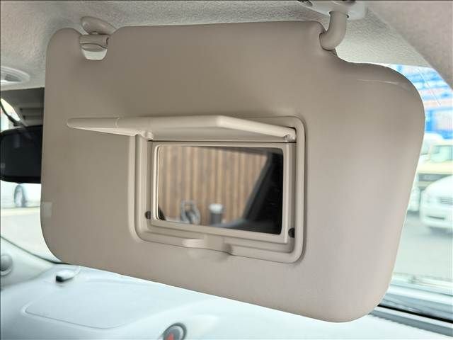 NISSAN JUKE 2017 Image 31