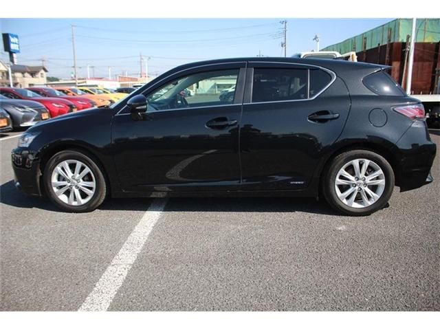 TOYOTA LEXUS CT200H 2017 Image 31