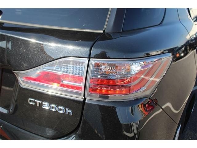 TOYOTA LEXUS CT200H 2017 Image 31