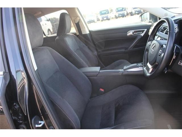 TOYOTA LEXUS CT200H 2017 Image 31