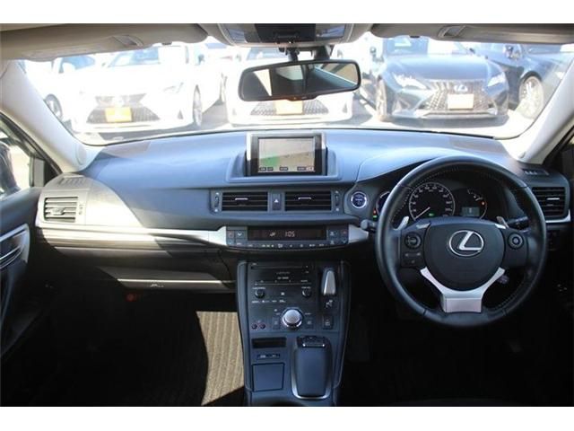 TOYOTA LEXUS CT200H 2017 Image 31