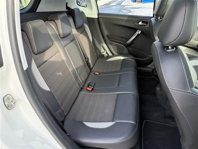 PEUGEOT 2008 2018 Image 31