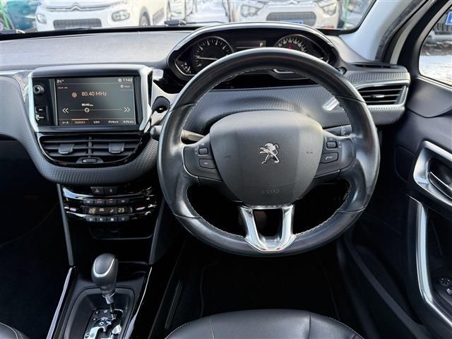 PEUGEOT 2008 2018 Image 31