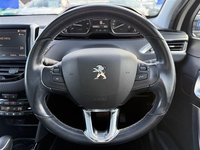 PEUGEOT 2008 2018 Image 31