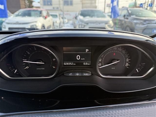 PEUGEOT 2008 2018 Image 31