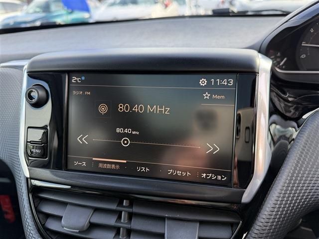 PEUGEOT 2008 2018 Image 31