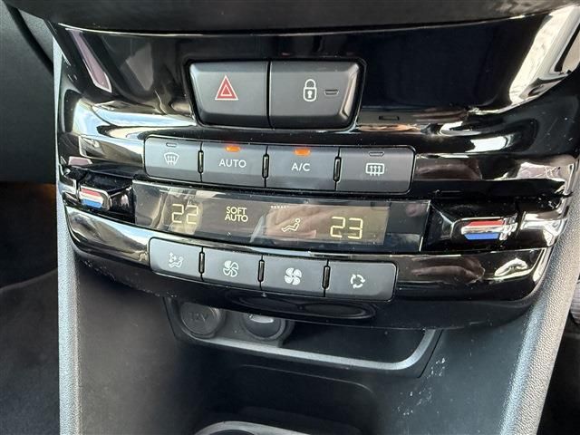 PEUGEOT 2008 2018 Image 31