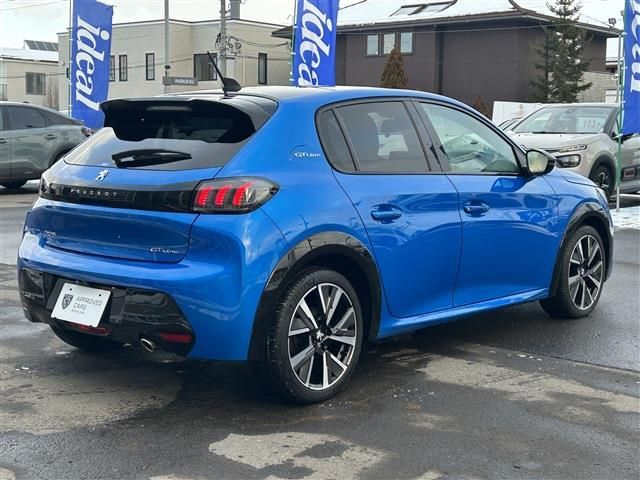 PEUGEOT 208 2020 Image 31