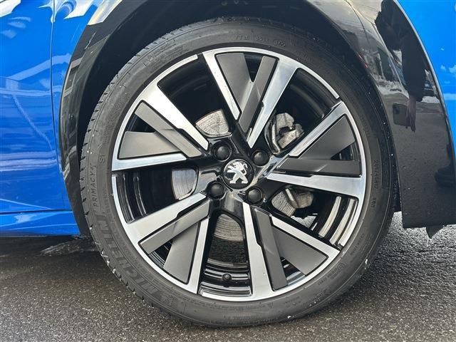 PEUGEOT 208 2020 Image 31