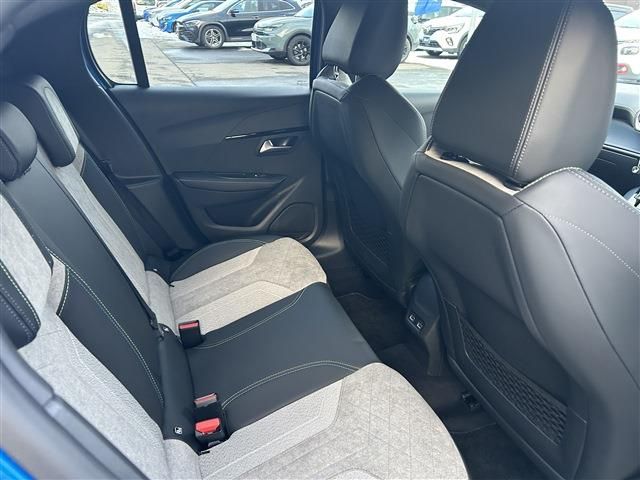 PEUGEOT 208 2020 Image 31