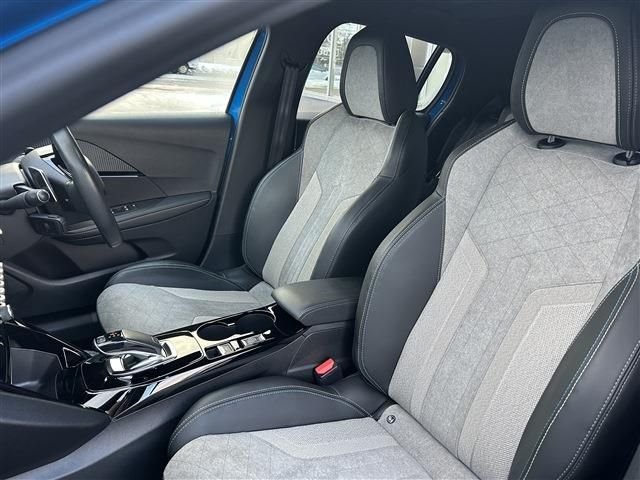 PEUGEOT 208 2020 Image 31