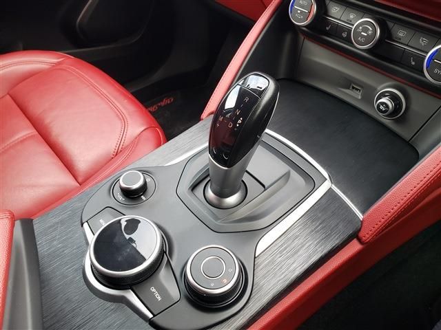 ALFAROMEO STELVIO 2019 Image 31