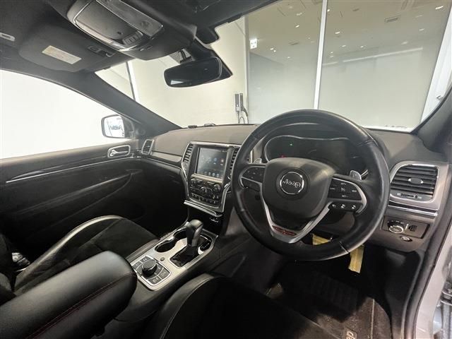 JEEP GRAND CHEROKEE 2017 Image 31