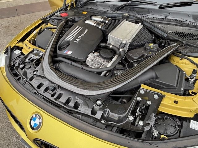 BMW M4 2015 Image 31