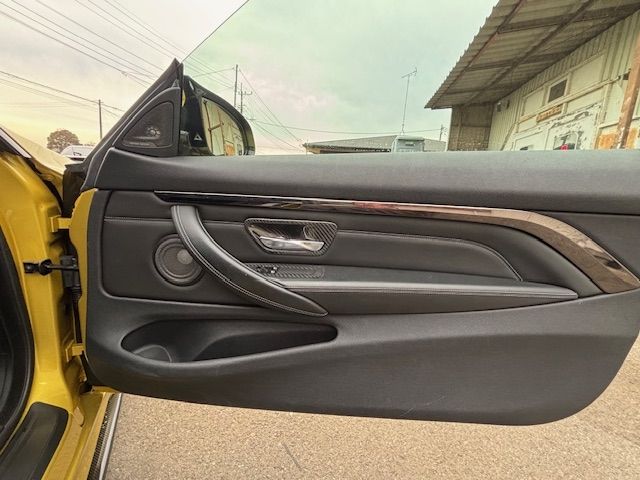 BMW M4 2015 Image 31