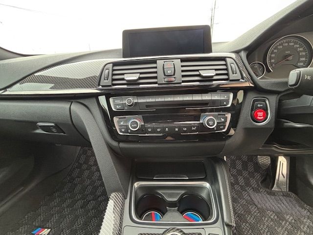 BMW M4 2015 Image 31