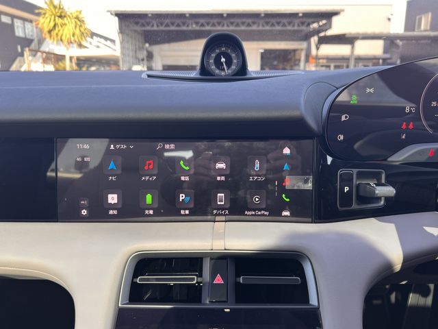 PORSCHE TAYCAN 2025 Image 31