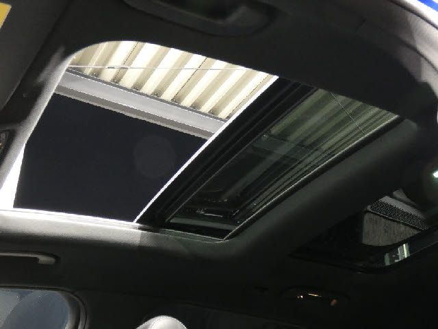 MERCEDES BENZ GLC CL 2019 Image 31