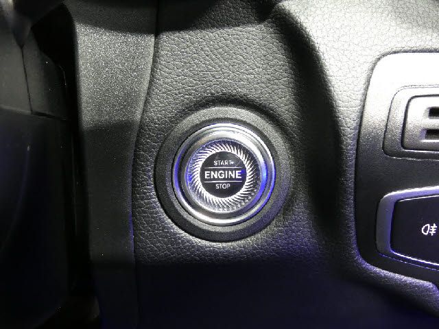 MERCEDES BENZ GLC CL 2019 Image 31