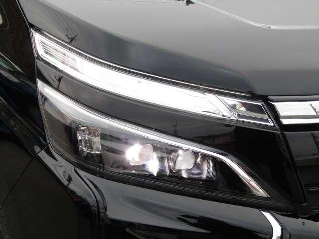 TOYOTA VOXY HYBRID 4WD 2020 Image 31