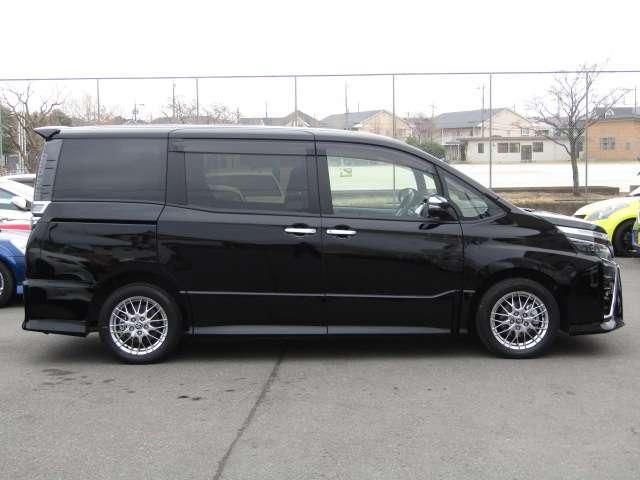 TOYOTA VOXY HYBRID 4WD 2020 Image 31