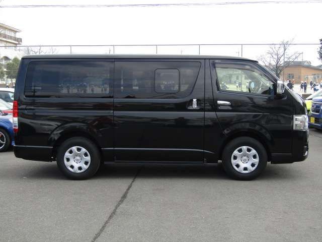 TOYOTA HIACE VAN 2WD 2022 Image 31