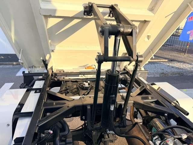 DAIHATSU HIJET DUMP 4WD 2019 Image 31