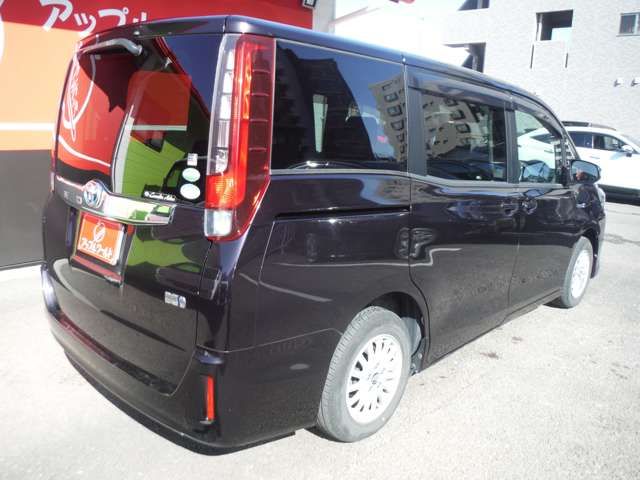 TOYOTA NOAH HYBRID 4WD 2016 Image 31