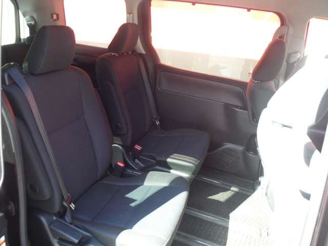 TOYOTA NOAH HYBRID 4WD 2016 Image 31