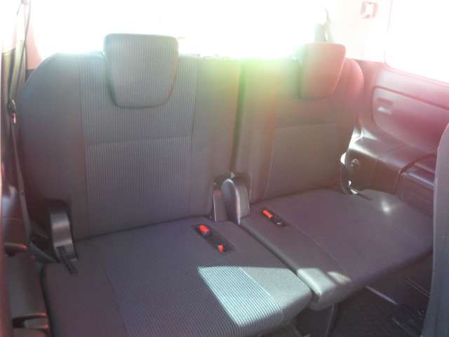 TOYOTA NOAH HYBRID 4WD 2016 Image 31